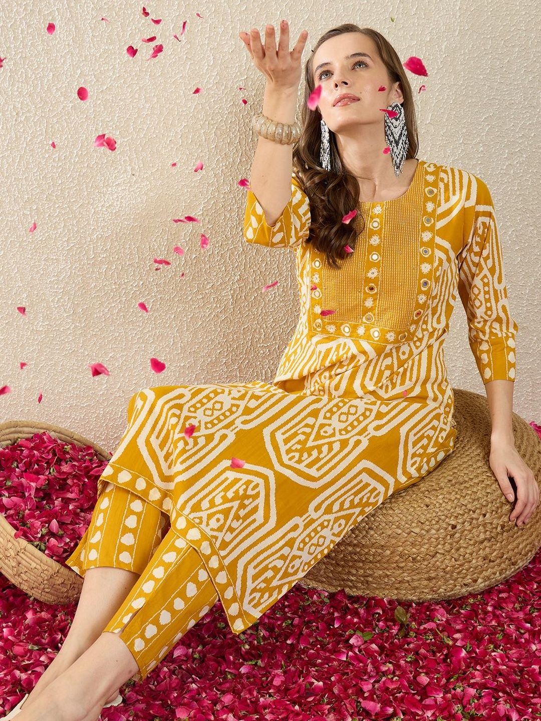 Dhiyona IE Printed Round Neck Three-Quarter Sleeves Pure Cotton Tunic And Trousers