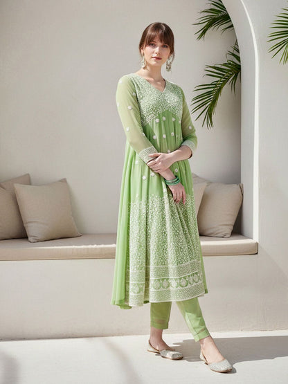 Dhiyona CH Women Floral Embroidered Panelled Thread Work Kurta with Trousers