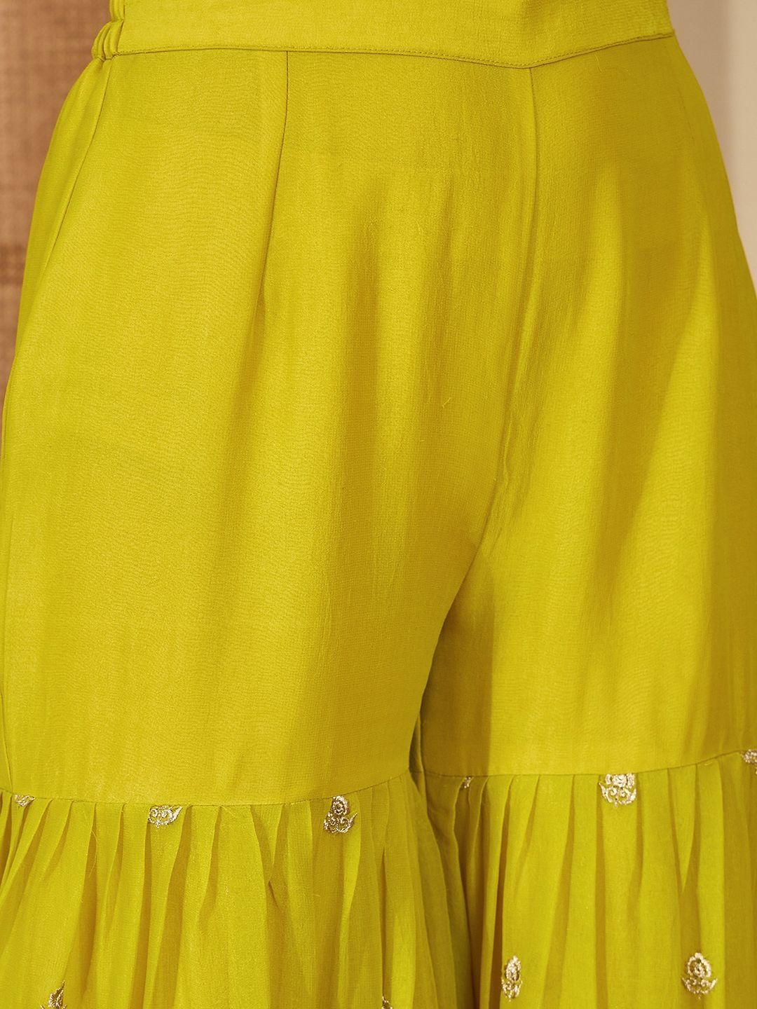 Dhiyona SN Ethnic Motifs Embroidered Zari Kurta with Sharara & Dupatta