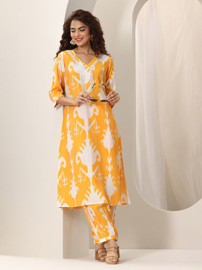 Women Ethnic Motifs Printed Regular Kurta with Trousers