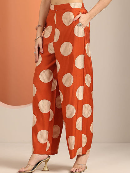 Women Printed Regular Kurta with Trousers