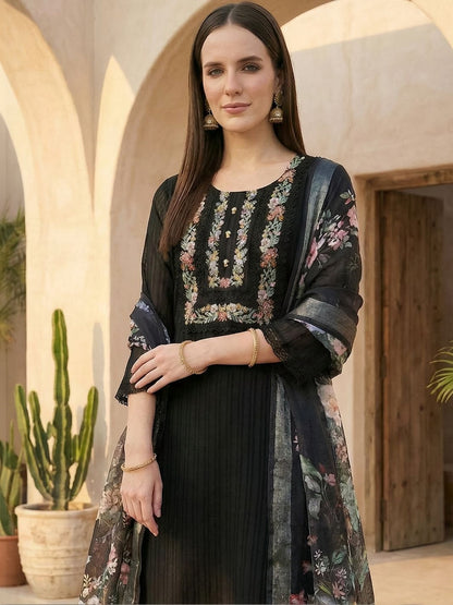 Women Floral Regular Thread Work Linen Kurta with Trousers & With Dupatta