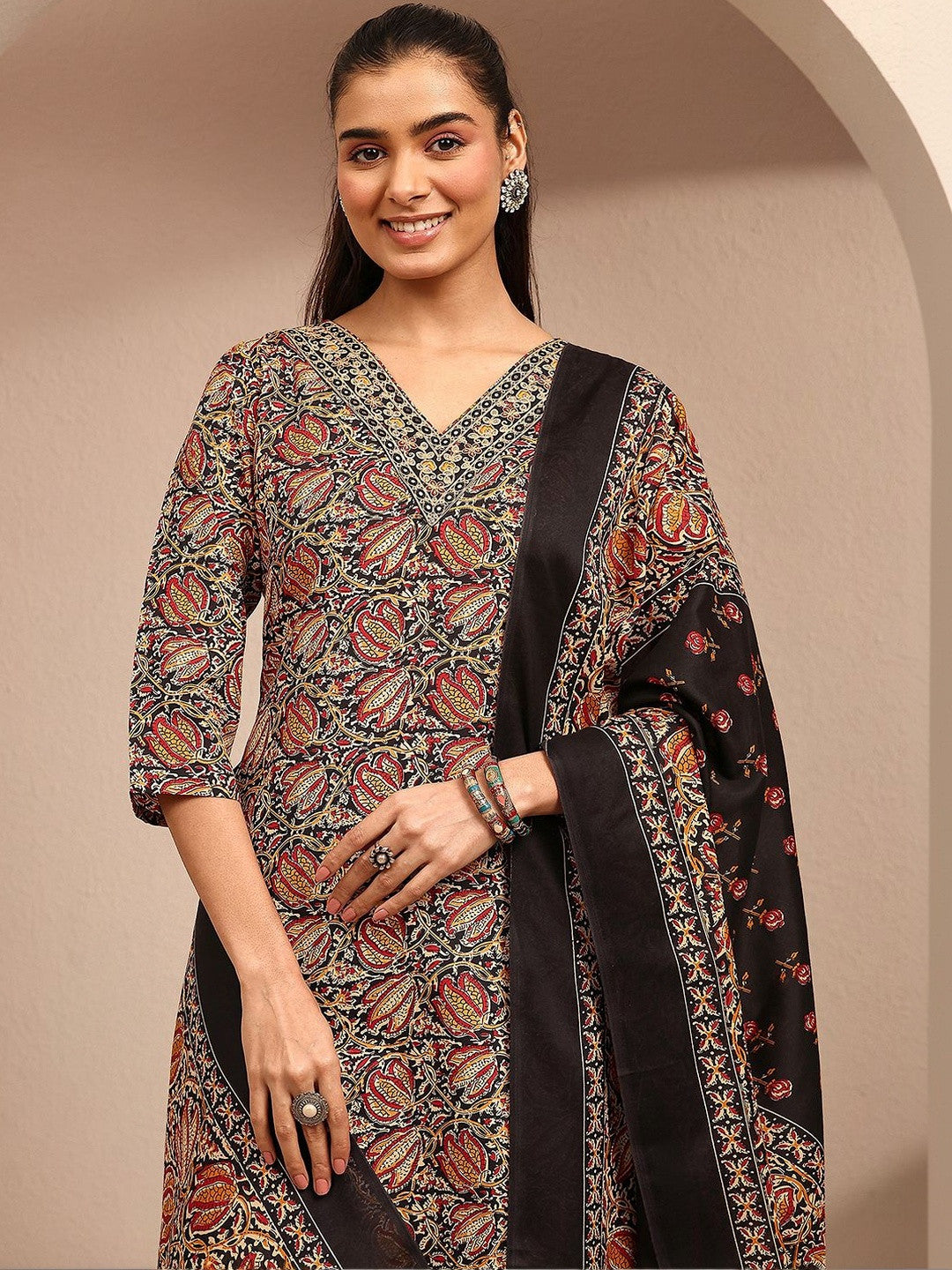 Women Ethnic Motifs Printed Regular Thread Work Kurta with Trousers & With Dupatta
