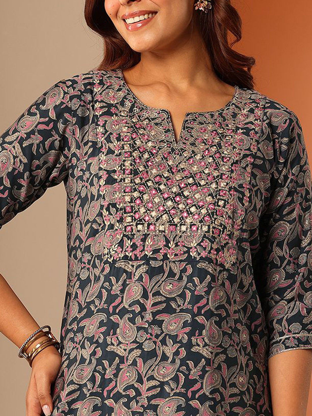Paisley Printed Notch Neck Thread Work Straight Kurta With Trousers