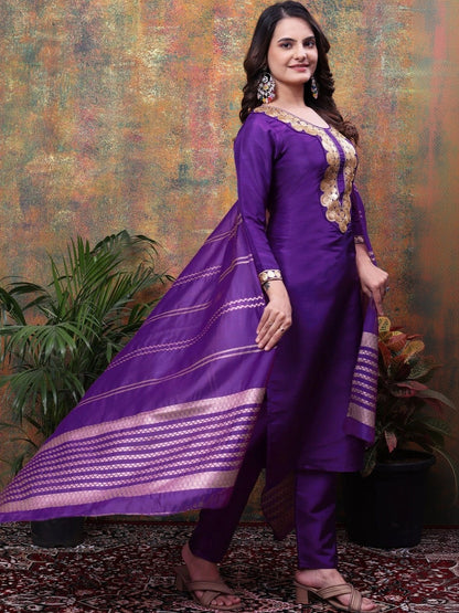 Women Ethnic Motifs Embroidered Regular Kurta with Trousers & With Dupatta