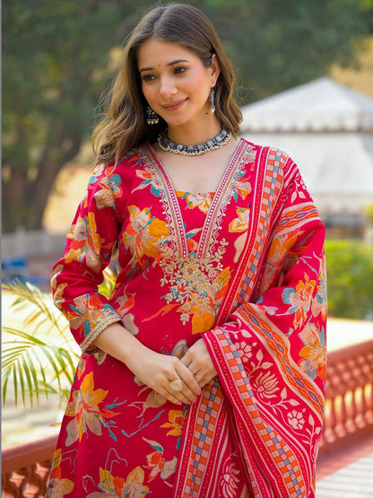 Dhiyona KL Women Floral Printed Regular Thread Work Kurta with Trousers & With Dupatta