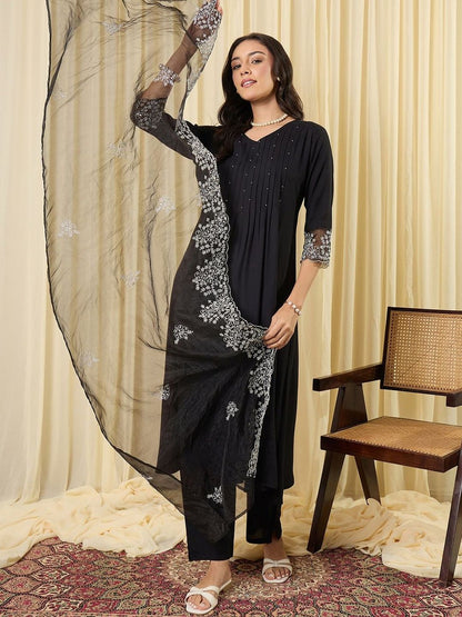 Women Ethnic Motifs Embroidered Pleated Thread Work Kurta with Trousers & With Dupatta