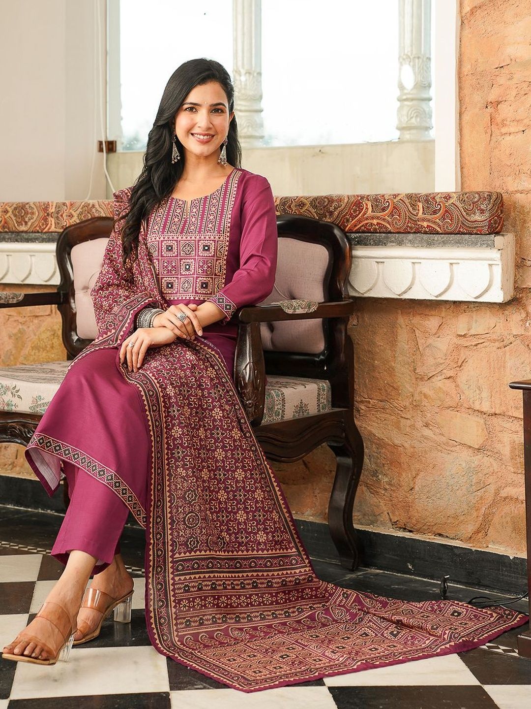 Dhiyona KL Ethnic Motifs Embroidered Straight Thread Work Kurta With Trouser & Dupatta