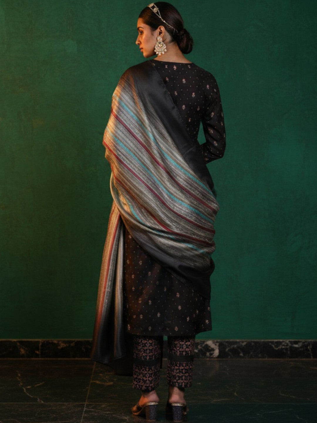 Women Ethnic Motifs Printed Regular Kurta with Trousers & With Dupatta