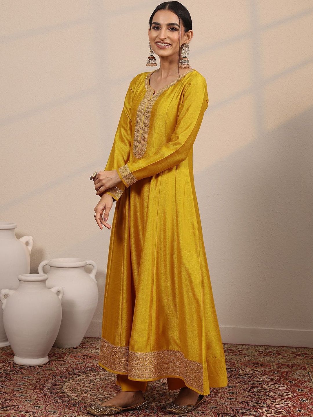 Dhiyona LL Women Ethnic Motifs Embroidered Regular Kurta & Palazzos With Dupatta