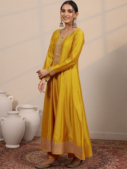 Dhiyona LL Women Ethnic Motifs Embroidered Regular Kurta & Palazzos With Dupatta
