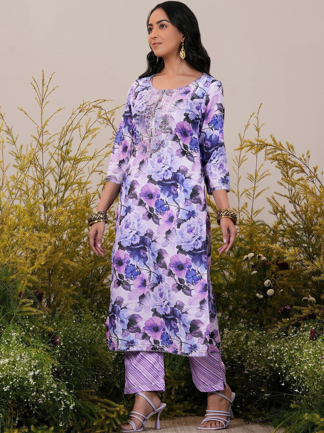 Women Floral Printed Regular Thread Work Kurta with Trousers & With Dupatta