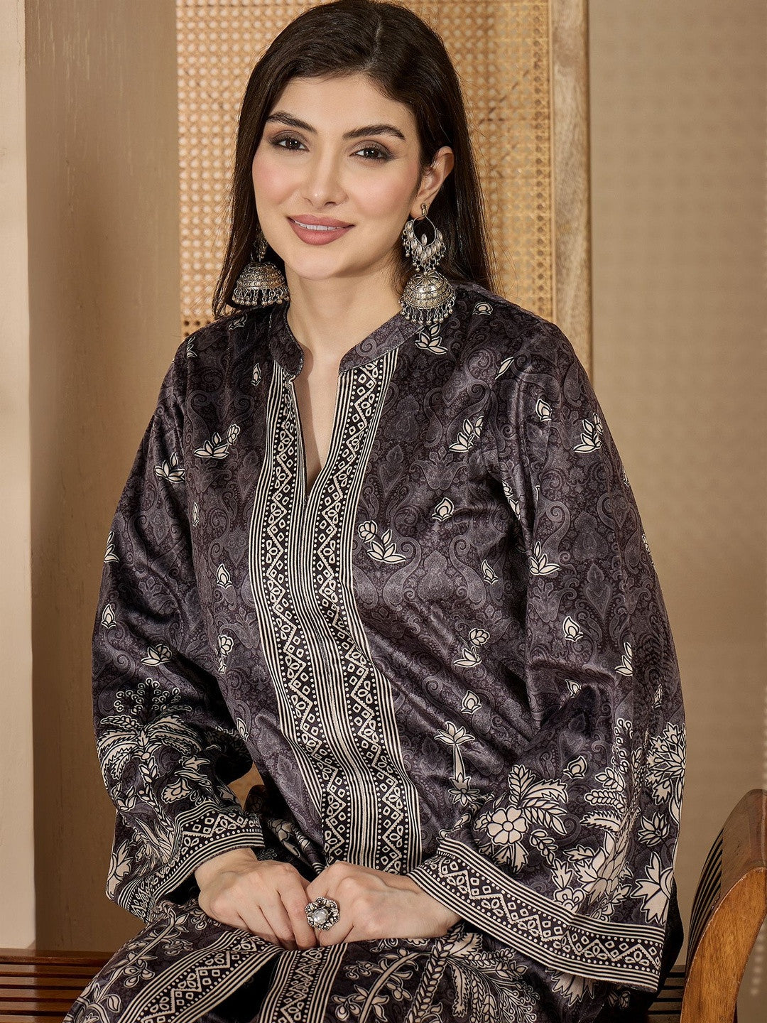 Winter Printed Velvet Mandarin Collar Straight Kurta & Trousers