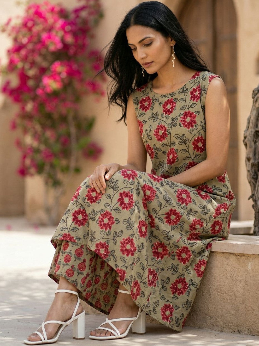 Printed Round Neck Kurta With Trousers