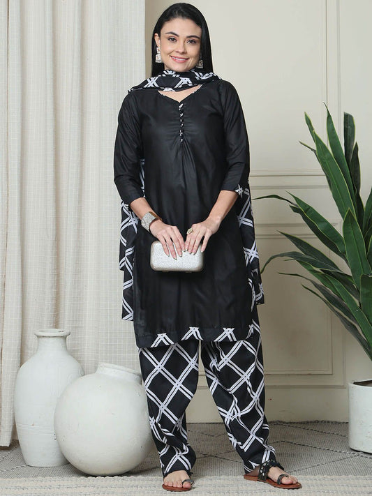 Dhiyona KL Geometric Printed Straigt Kurta With Salwar & Dupatta