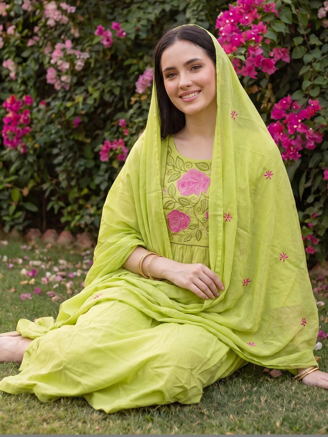 Women Floral Embroidered Tiered Thread Work Pure Cotton Kurta with Trousers & With Dupatta