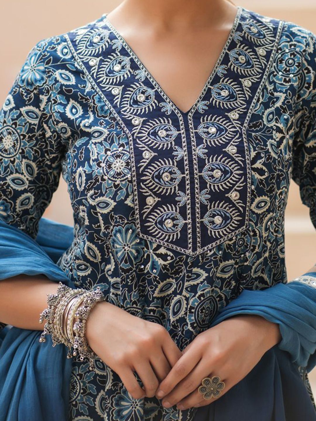 Dhiyona RR Women's Floral Printed Cotton Kurta with Trousers & Dupatta