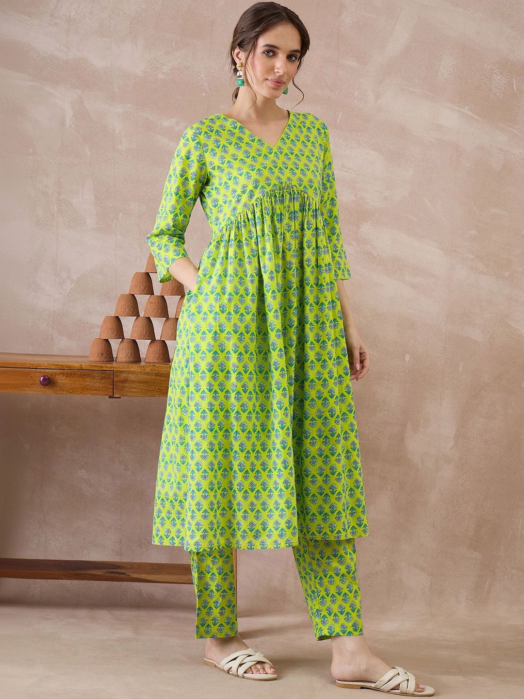 Dhiyona IE Women Ethnic Motifs Printed Empire Pure Cotton Kurta with Trousers