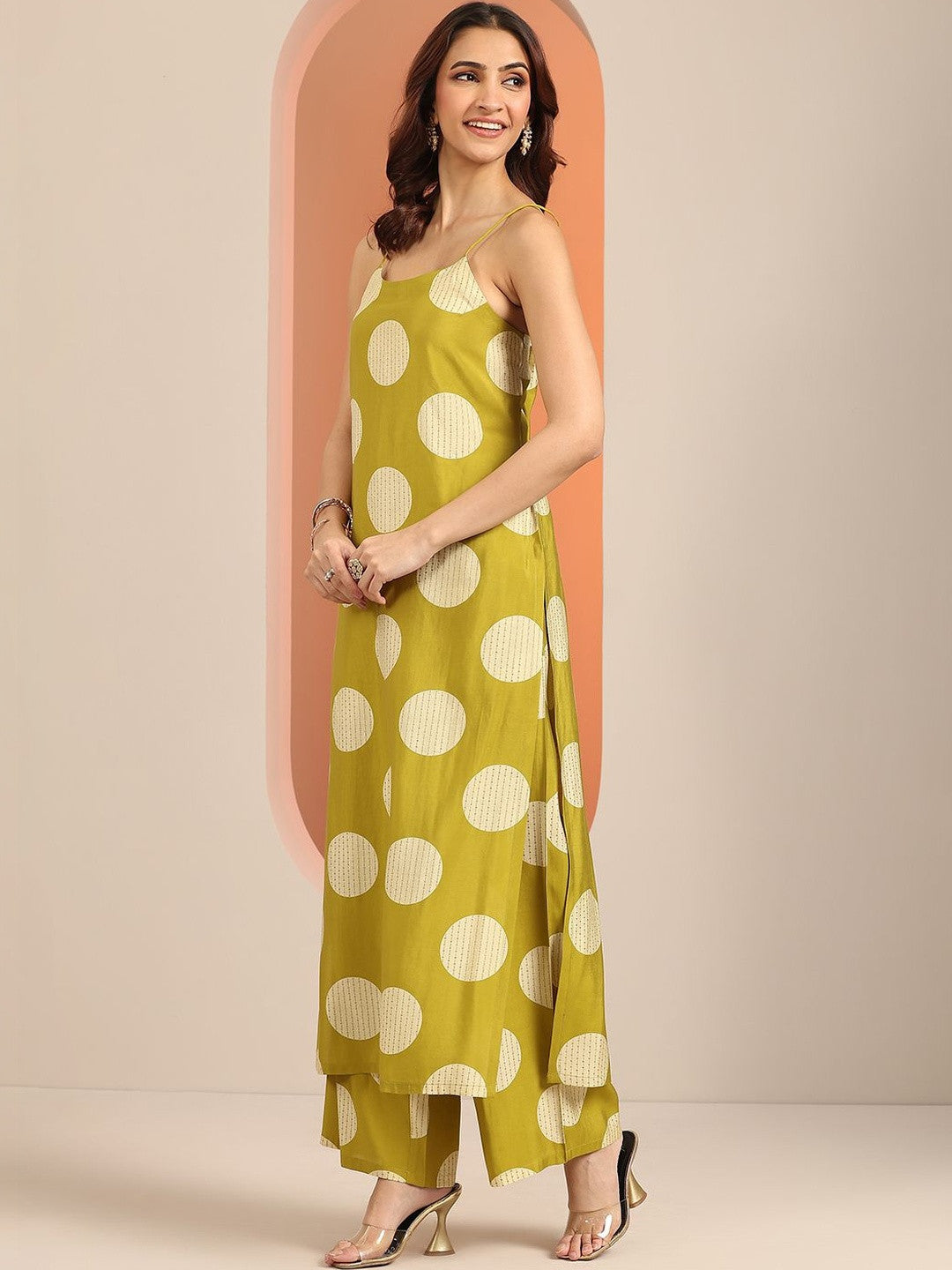 Women Printed Regular Kurta with Palazzos