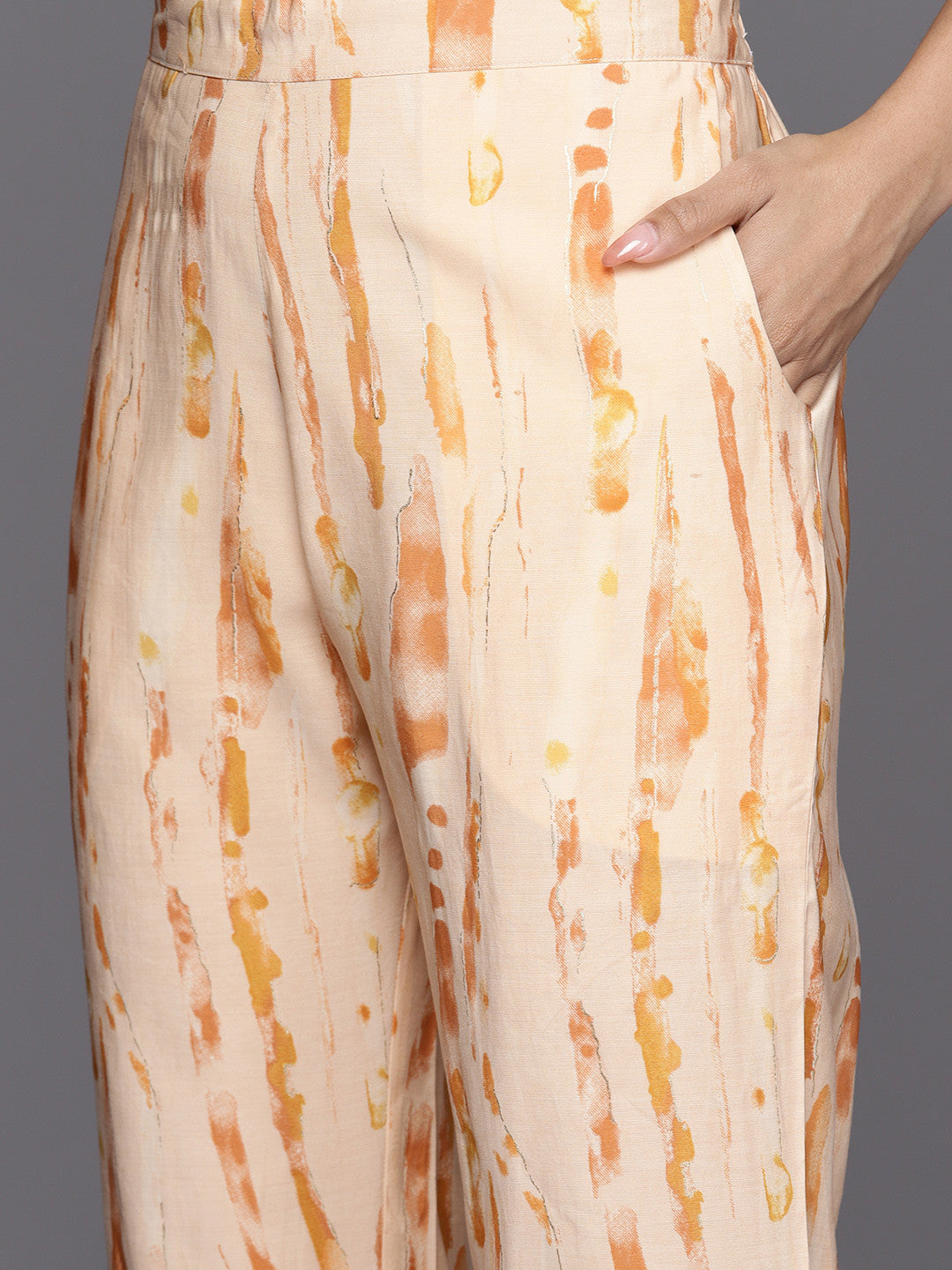 Women Dyed Regular Thread Work Kurta with Trousers & With Dupatta