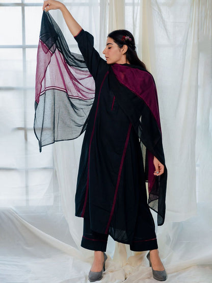 Dhiyona KL V-Neck Straight Panelled Kurta With Palazzos & Dupatta