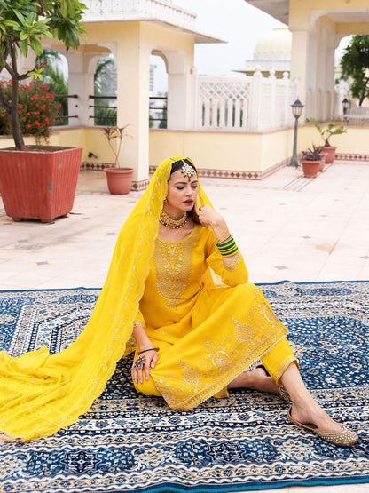 Dhiyona CH Women Ethnic Motifs Embroidered Thread Work Kurta with Trousers & Dupatta