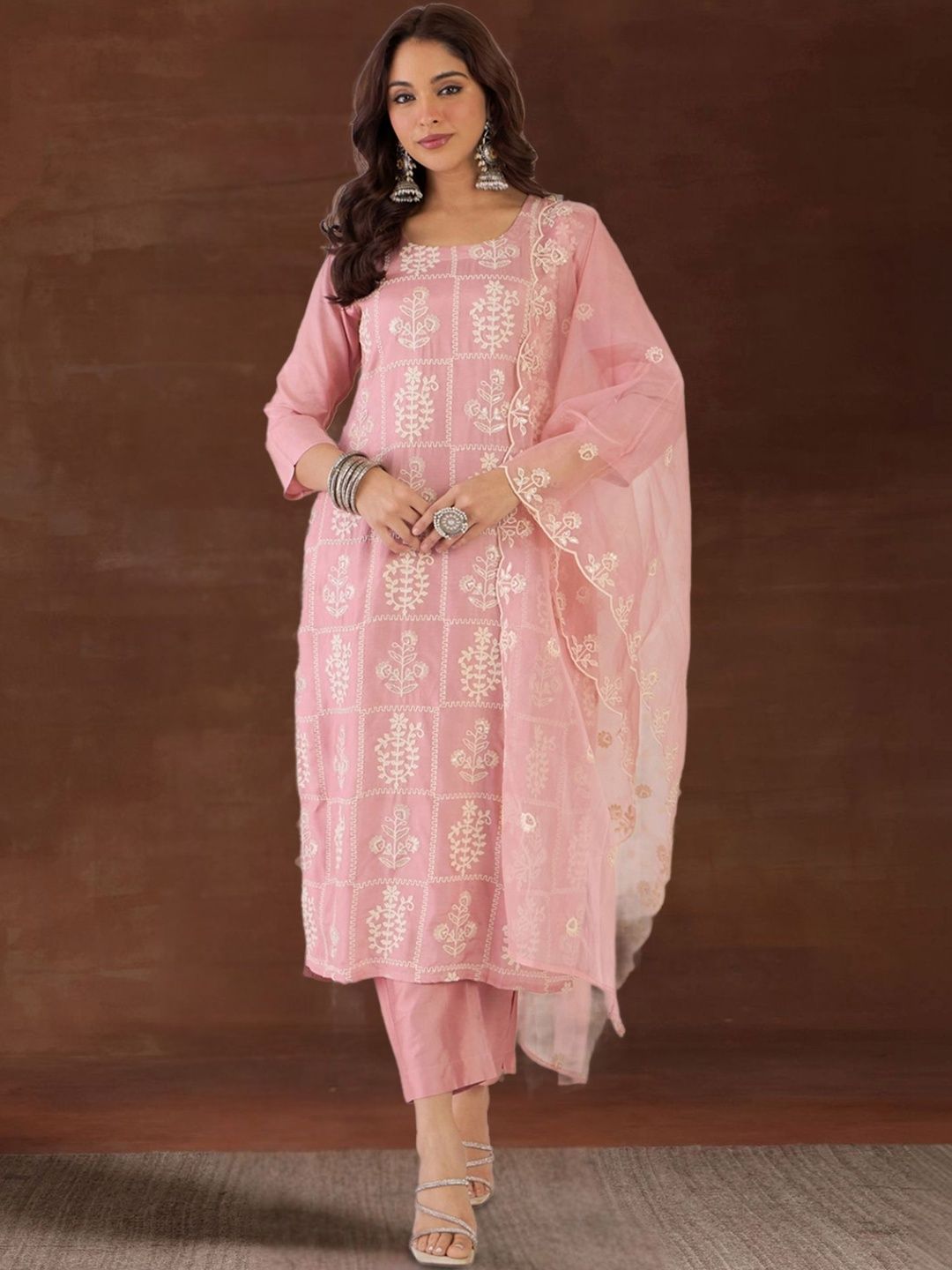 Dhiyona IE Women Ethnic Motifs Embroidered Regular Thread Work Kurta with Trousers & With Dupatta