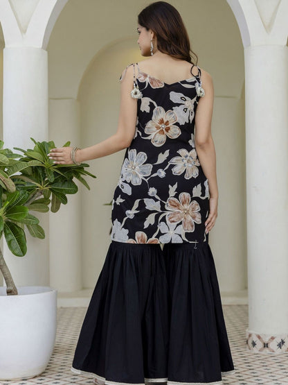 Dhiyona AN Women Floral Printed Regular Pure Cotton Kurta with Sharara & With Dupatta