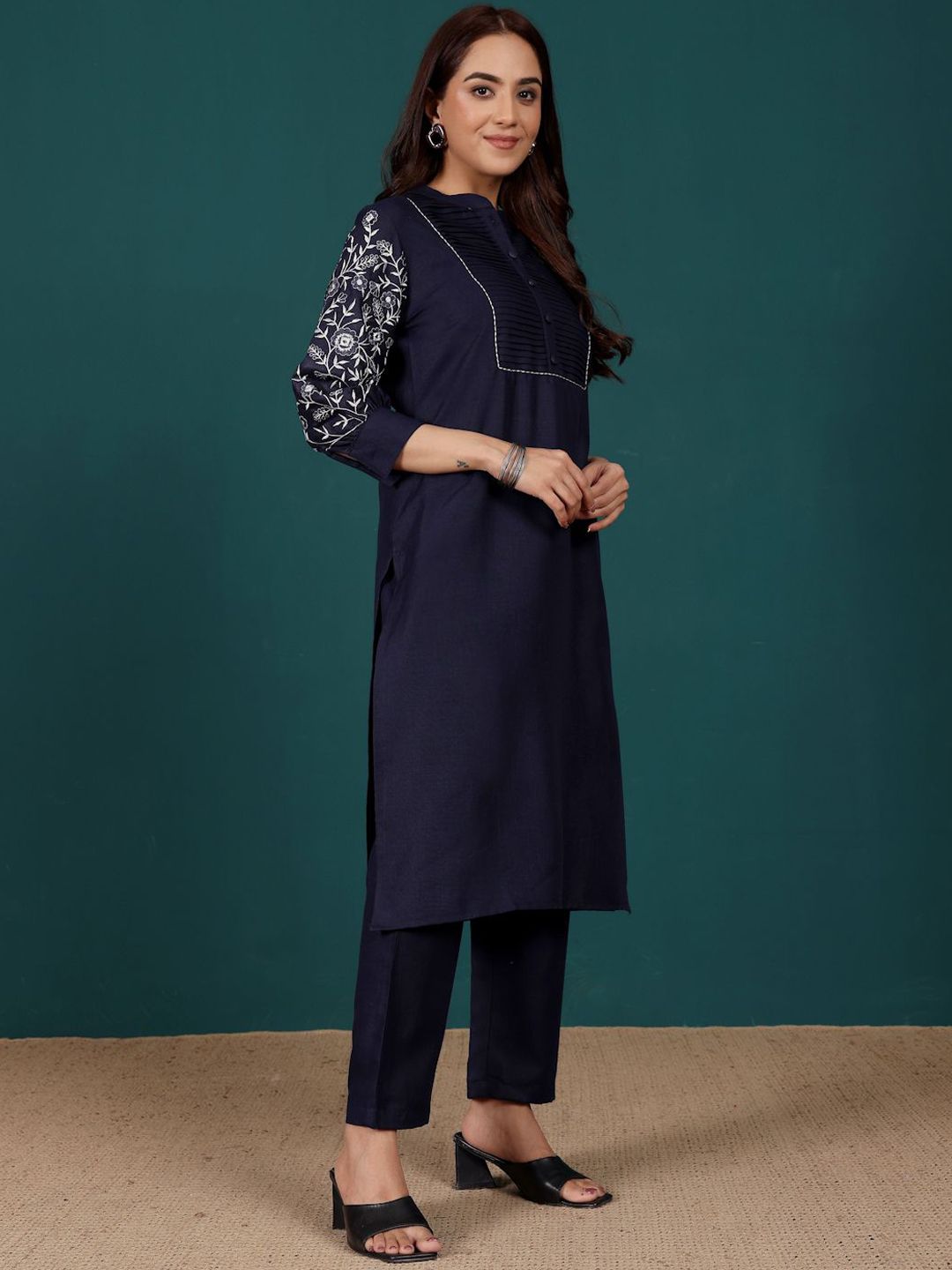 Navy Blue Women Regular Thread Work Kurta with Trousers