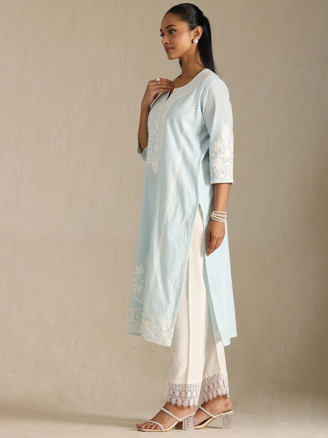 Dhiyona SO Women's Floral Embroidered Notch Neck Thread Work Cotton Straight Kurta With Trousers