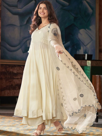 Dhiyona KL Vichitra Silk Embroidered Kurta Set with Dupatta Anarkali Style Kurta Set