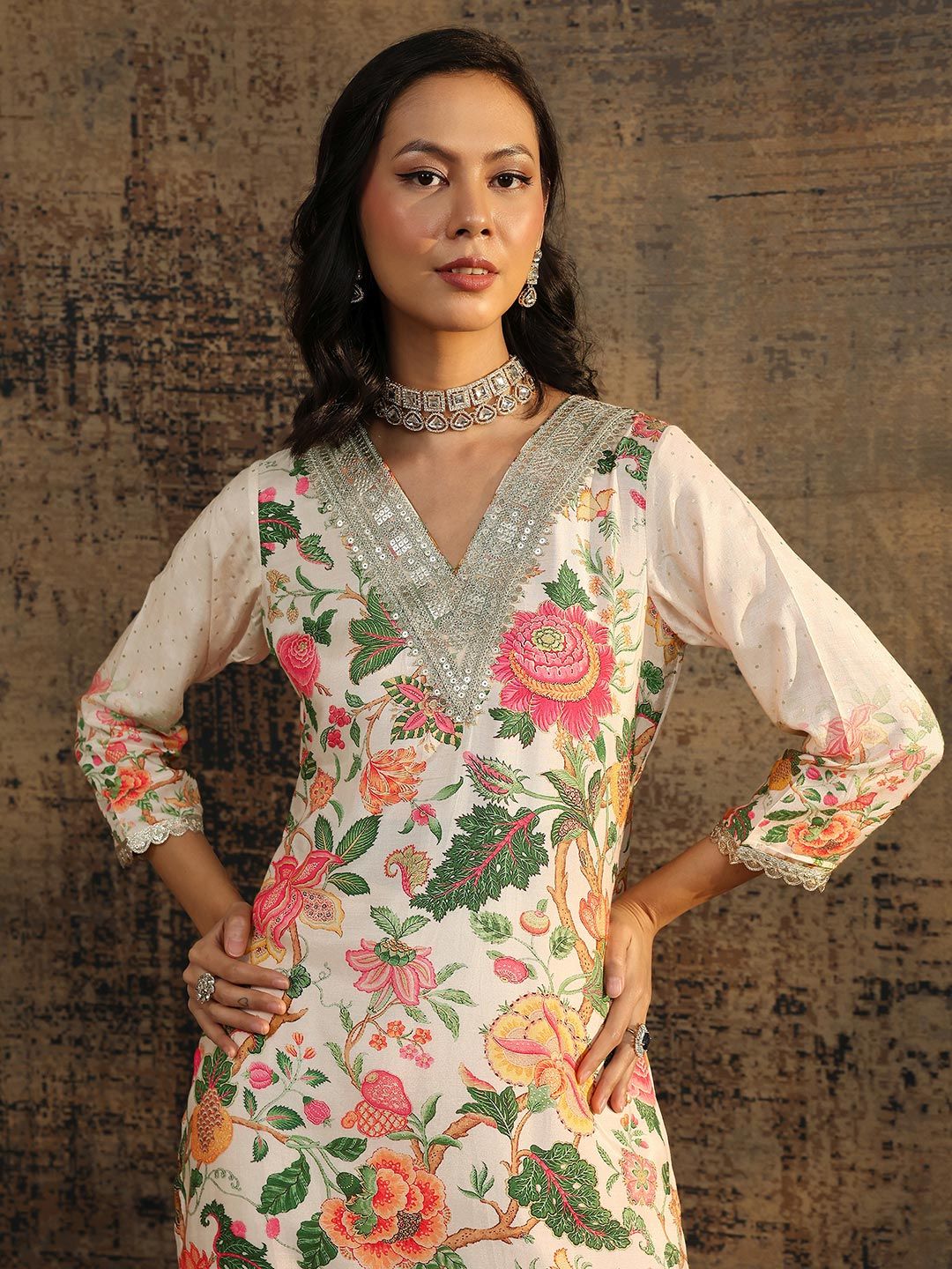 Dhiyona LL Women Floral Printed Regular Sequinned Kurta with Palazzos & With Dupatta