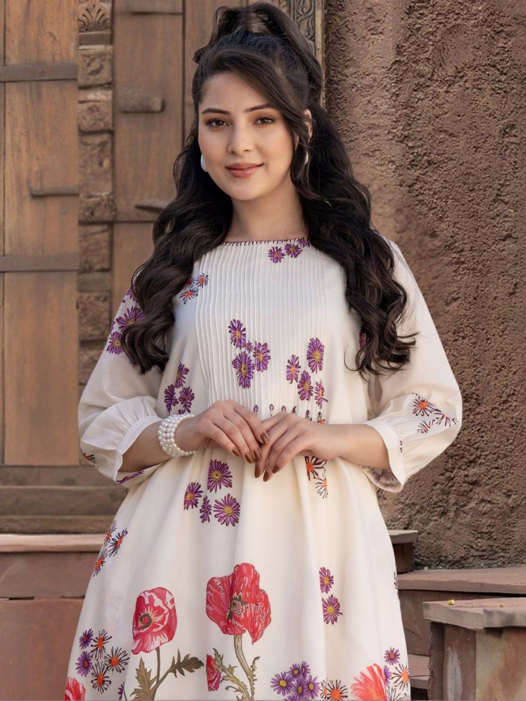 Dhiyona IE Women Floral Printed Pleated Pure Cotton Kurta with Trousers