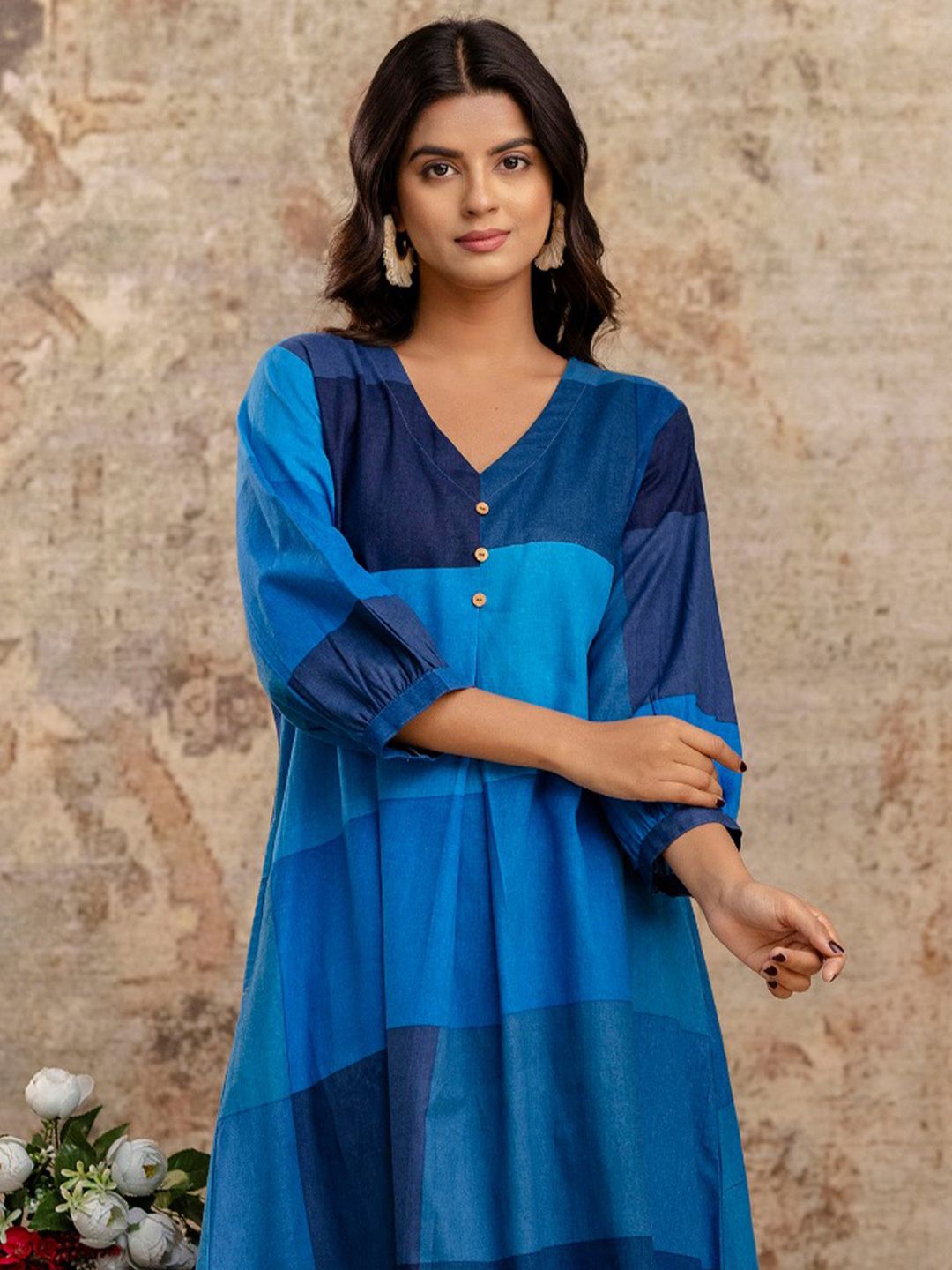 Colourblocked V-Neck A-Line Kurta With Trousers