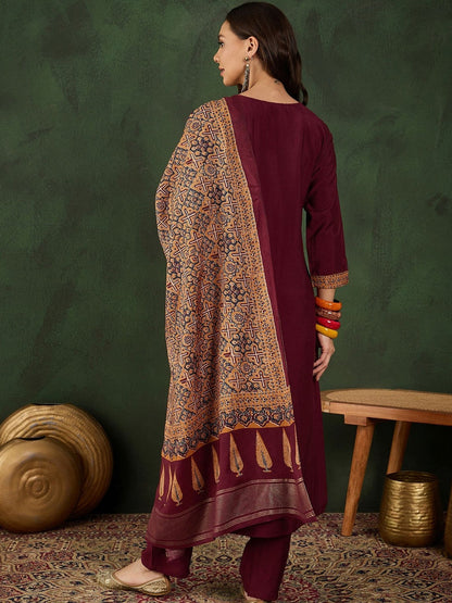 Printed Round Neck Kurta & Trousers Kurta Set