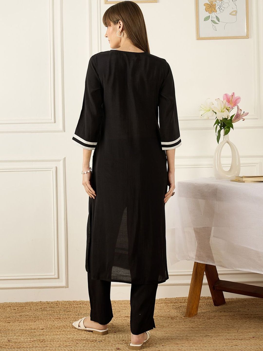 Colourblocked Printed Thread Work Chanderi Silk Kurta With Palazzos
