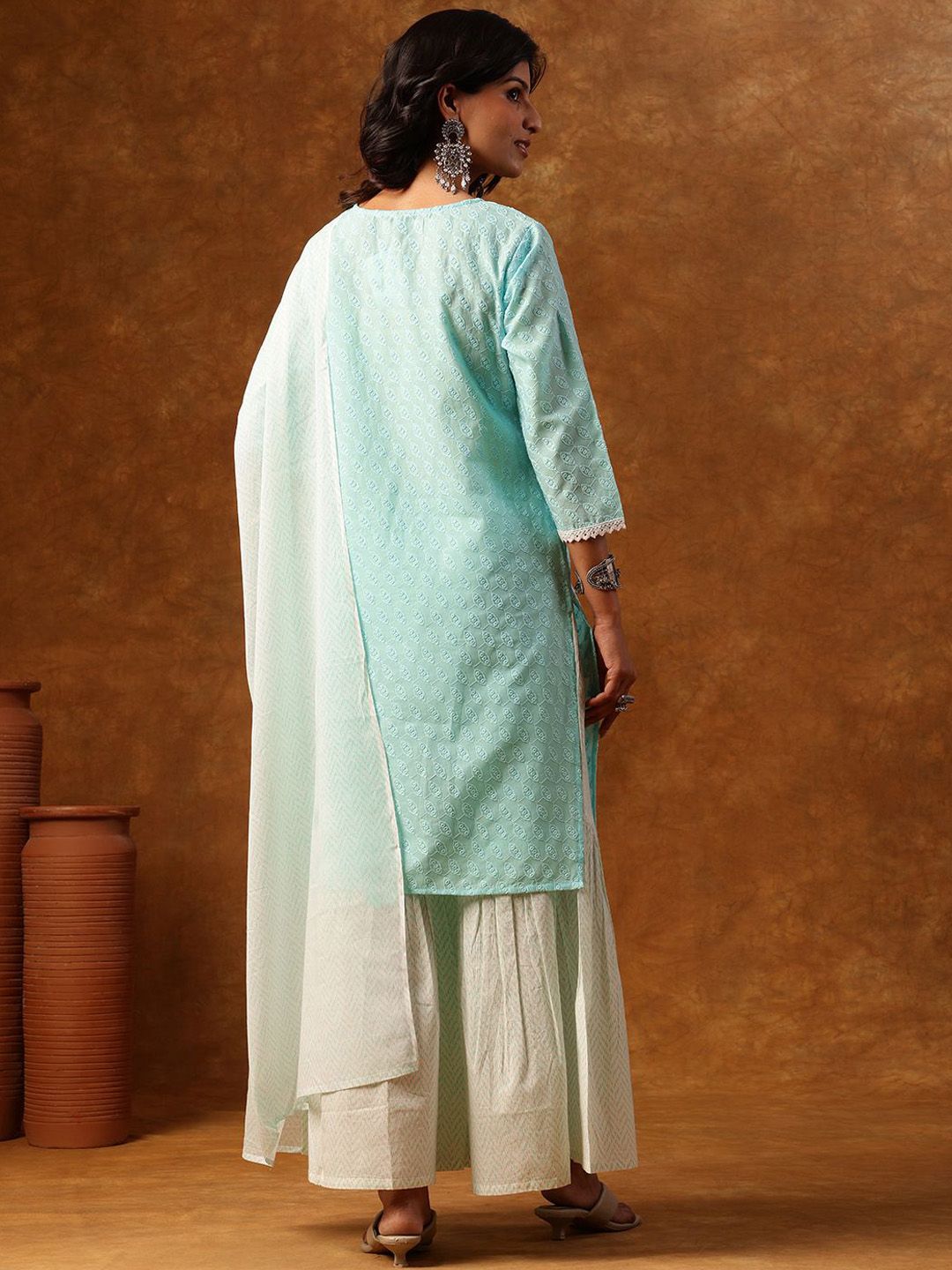 Dhiyona AN Floral Embroidered Notch Neck Thread Work Straight Kurta & Sharara With Dupatta