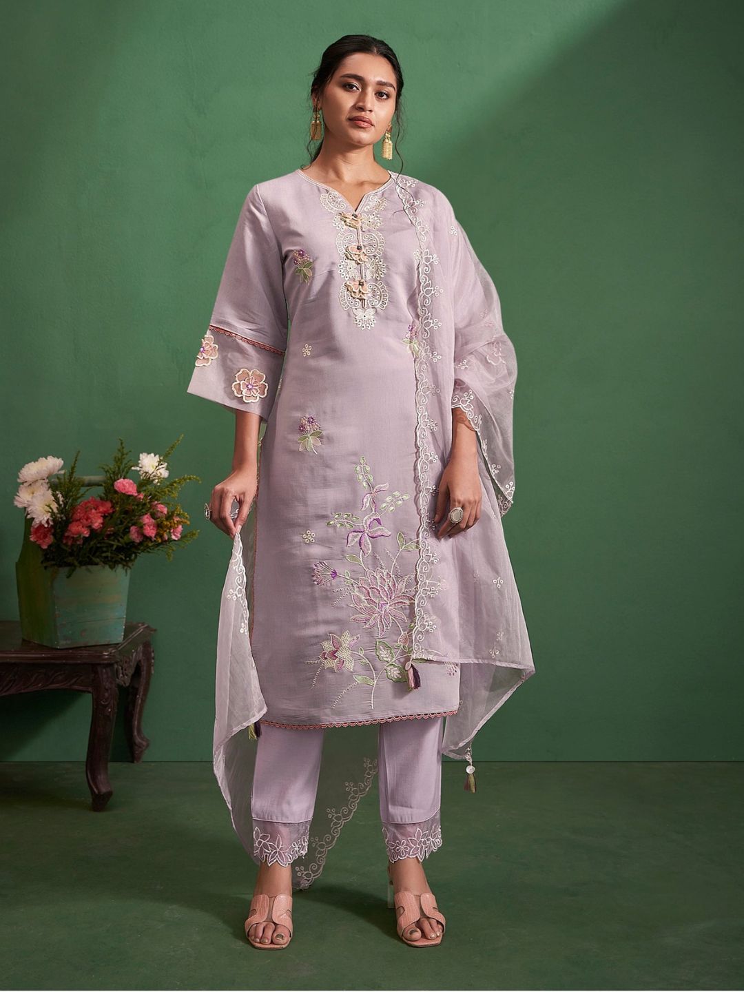 DISHA SOLLY EMBROIDERED SUIT SET