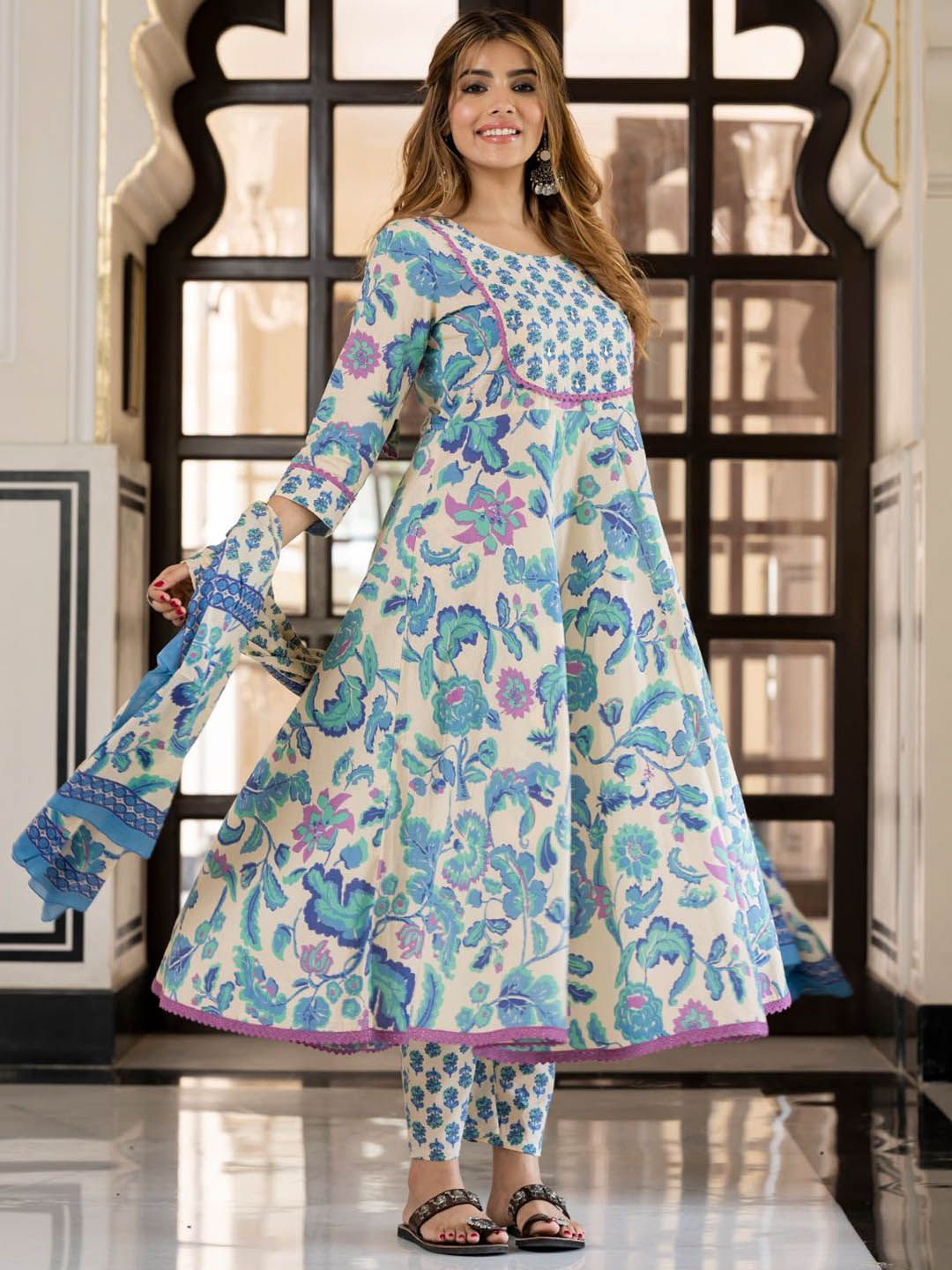 Dhiyona KL Women Floral Printed Regular Thread Work Pure Cotton Kurta with Trousers & Dupatta