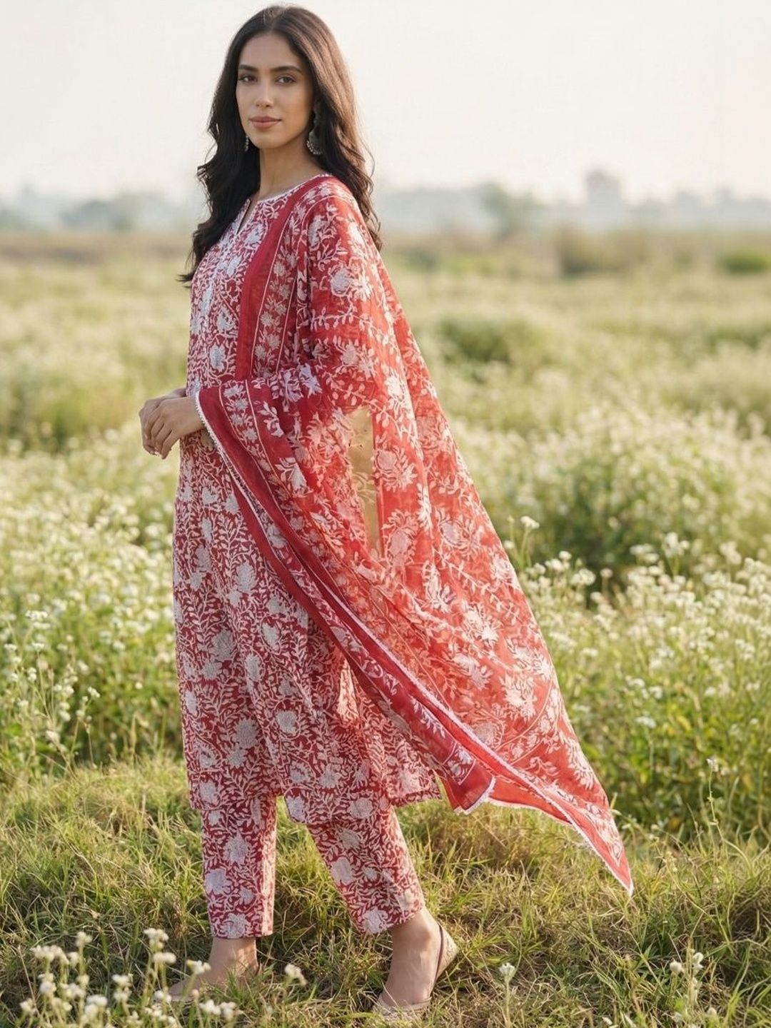 Red Women Floral Printed Regular Kurta with Trousers & With Dupatta