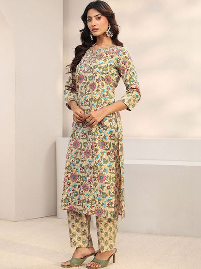 Women Floral Printed Regular Thread Work Kurta with Trousers & With Dupatta