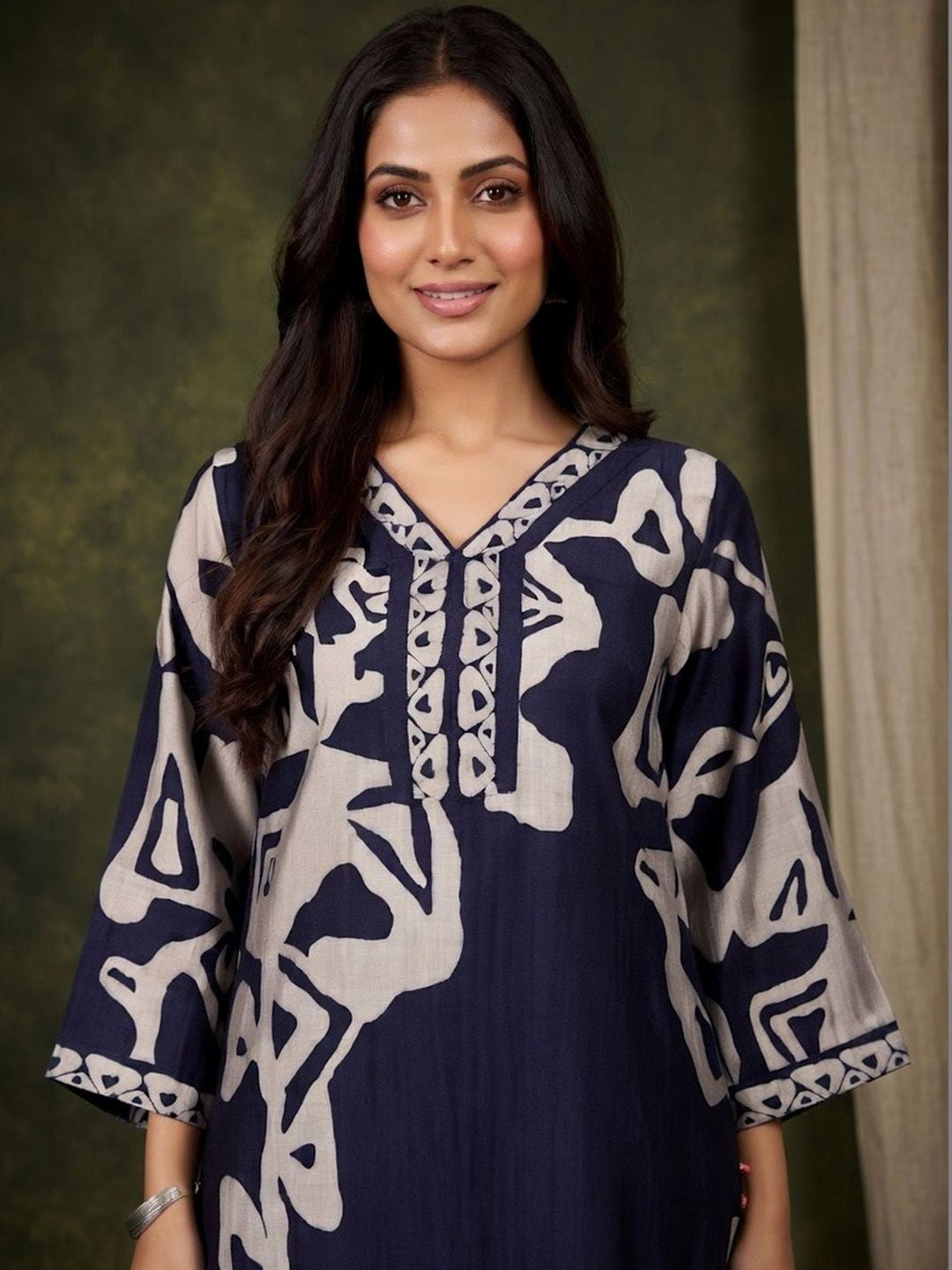Printed Chanderi Silk V-Neck Kurta & Trousers
