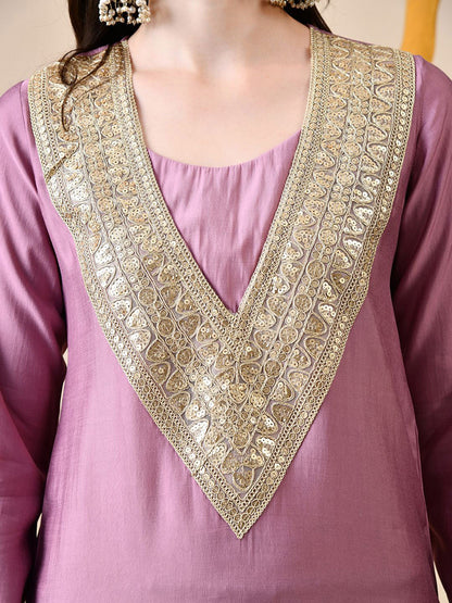 Women Embroidered Kurta with Trouser