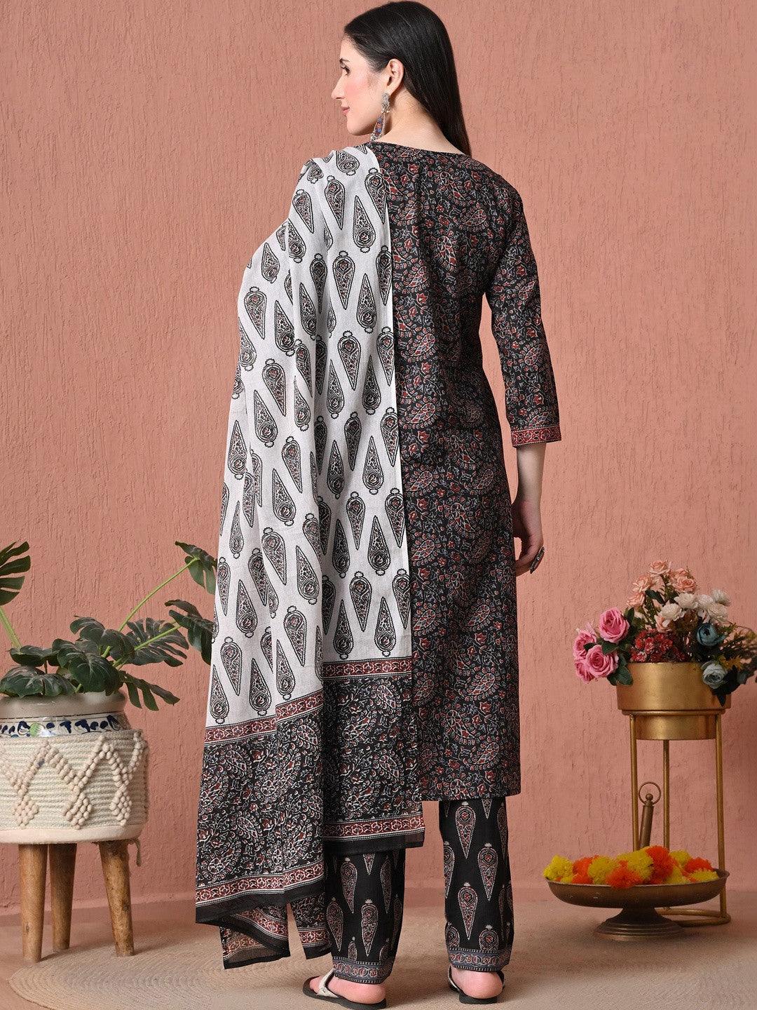 Women Ethnic Motifs Printed Regular Thread Work Pure Cotton Kurta with Trousers & With Dupatta