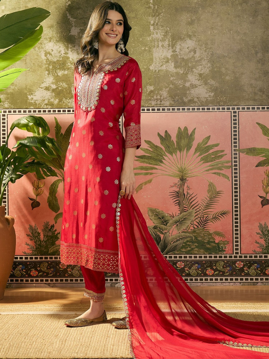 Embroidered Round Neck Kurta & Trousers Kurta Sets