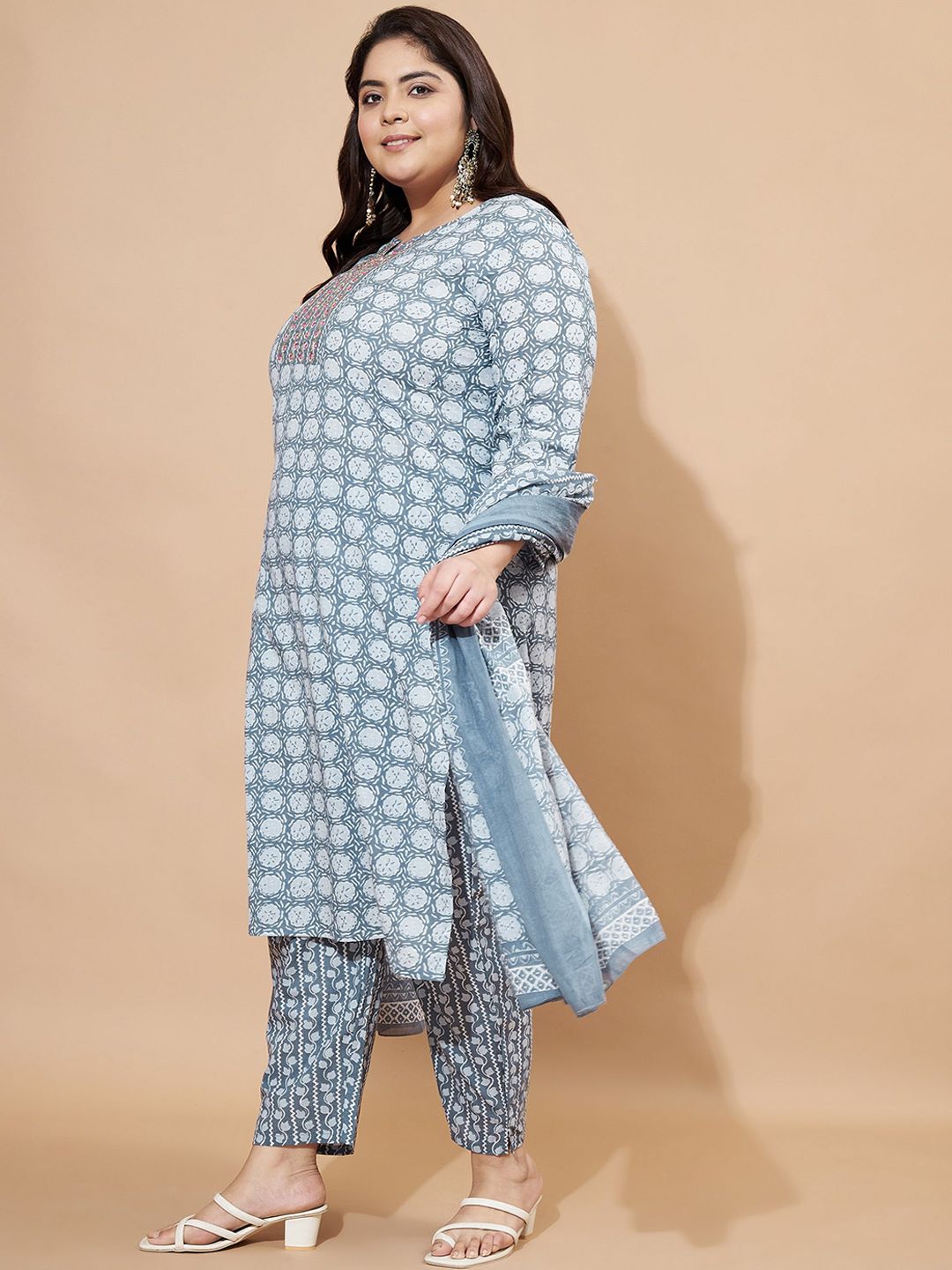 Dhiyona KL Floral Printed Notch-Neck Pure Cotton Kurta With Trousers And Dupatta