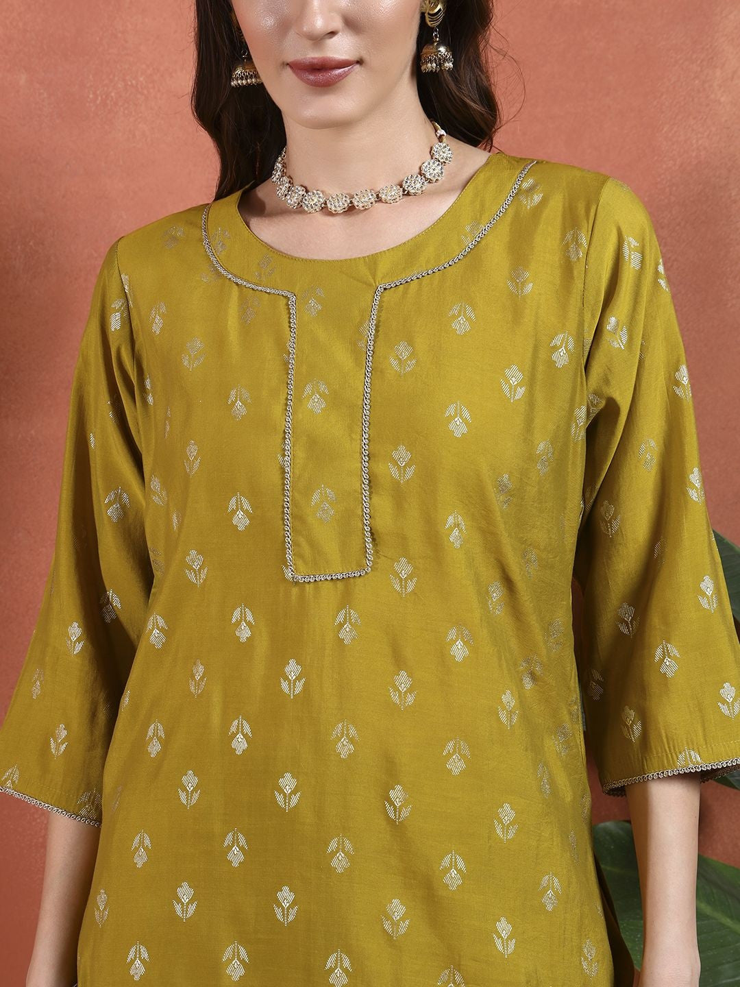 Women Ethnic Motifs Printed Regular Thread Work Kurta with Trousers