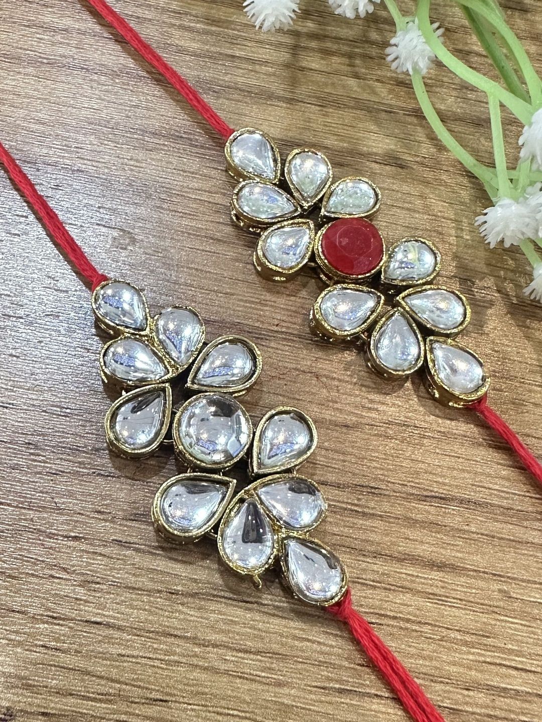 Dhiyona Rakhi