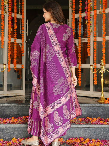 Dhiyona KL Ethnic Motifs Printed Straight Thread Work Kurta With Trouser & Dupatta
