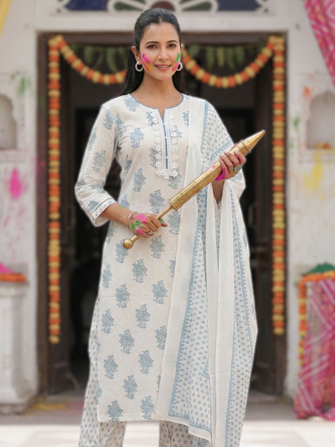 Dhiyona RR Women's Ethnic Motifs Printed Pure Cotton Kurta with Trousers & Dupatta